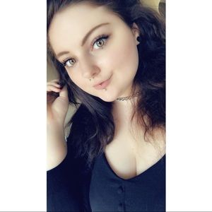 Meet your Posher, Alexandra